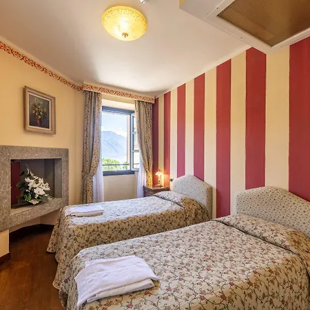 依赖 招待所 梅纳焦